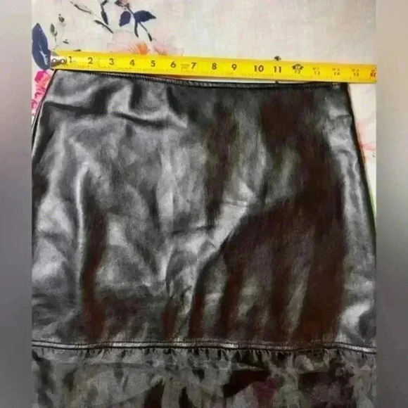 NWOT Forever 21 Sheer Faux Leather Midi Skirt Jr. Size Medium - Picture 9 of 14